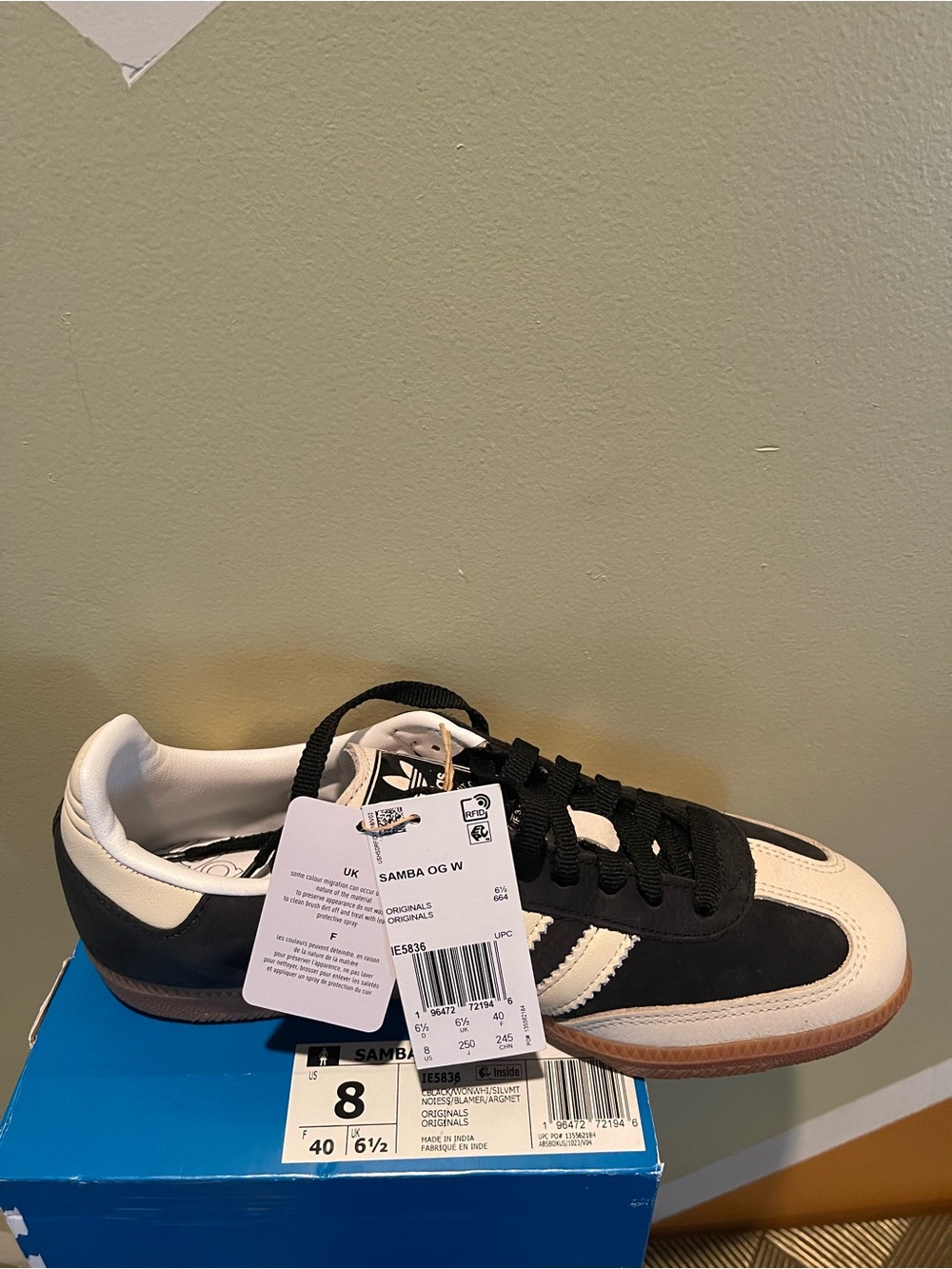 NWT, adidas Samba Trainers in Black, White & Gum. US size 8, UK size 6.5 - Picture 2 of 4